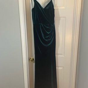 Revelry Rory Velvet Dress Size 8 classic Emerald 614